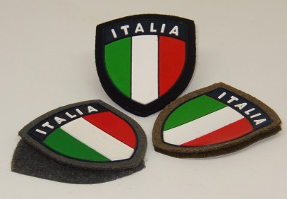 Scudetto italia gommato bordo blu