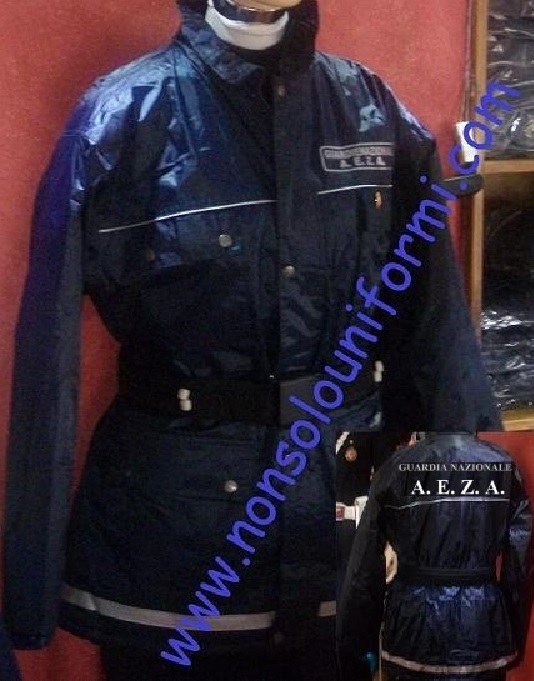 Giaccone in Nylon/PVC col. blu navy Giaccone in Nylon/PVC col. blu navy