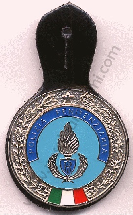 Pendif da petto in cuoio nero con placca Polizia Penitenziaria Pendif da petto in cuoio nero con placca Polizia Penitenziaria