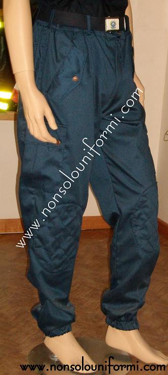 Pantalone multitasche per divisa operativa.